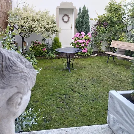 Le Clos Des Mouettes לינה וארוחת בוקר 3*